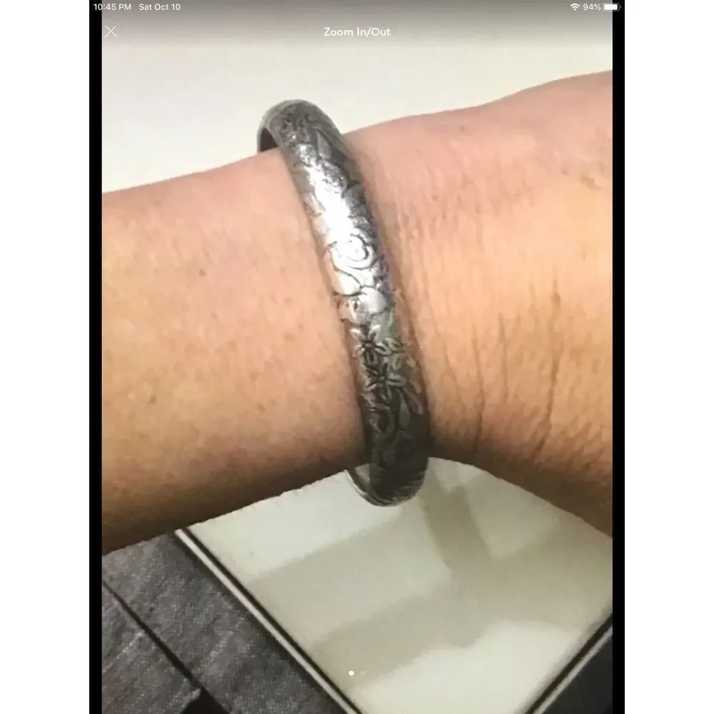 Pretty Silver Floral Etched Bangle Bracelet
